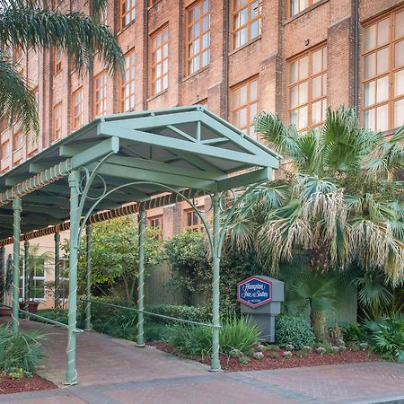 Hampton Inn And Suites New Orleans Convention Center Bagian luar foto