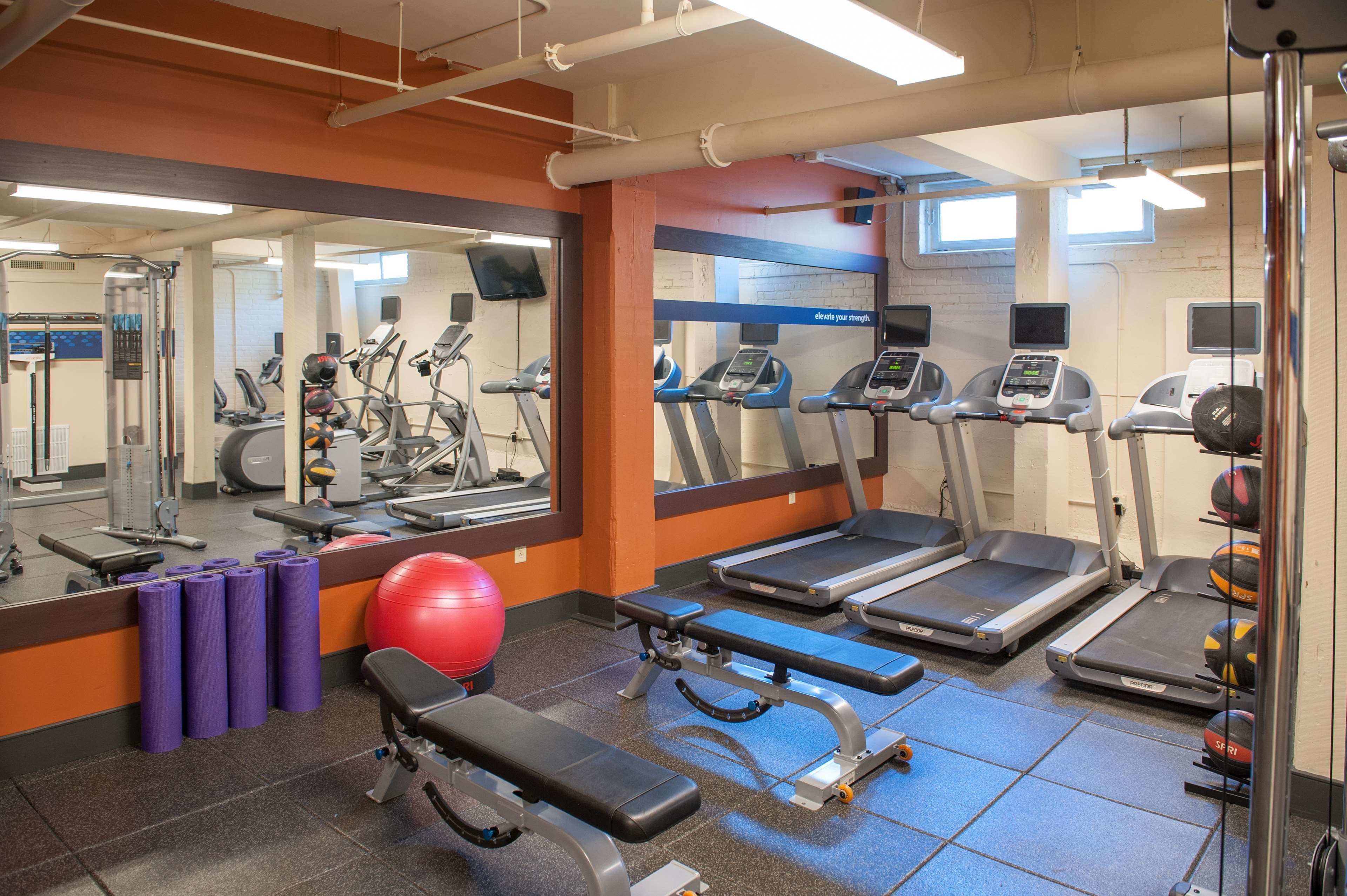Hampton Inn And Suites New Orleans Convention Center Bagian luar foto
