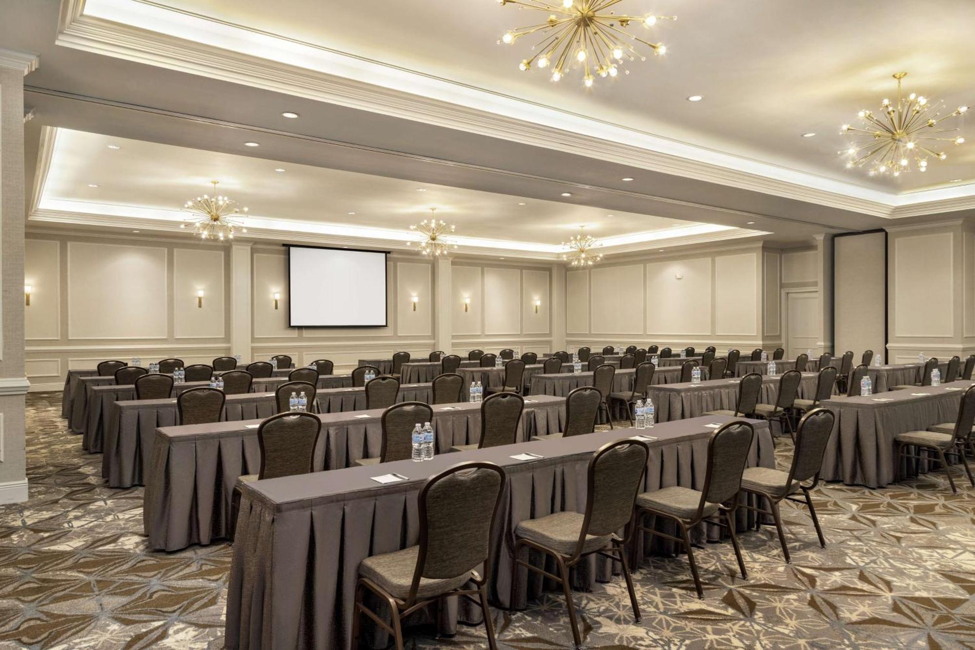 Hampton Inn And Suites New Orleans Convention Center Bagian luar foto