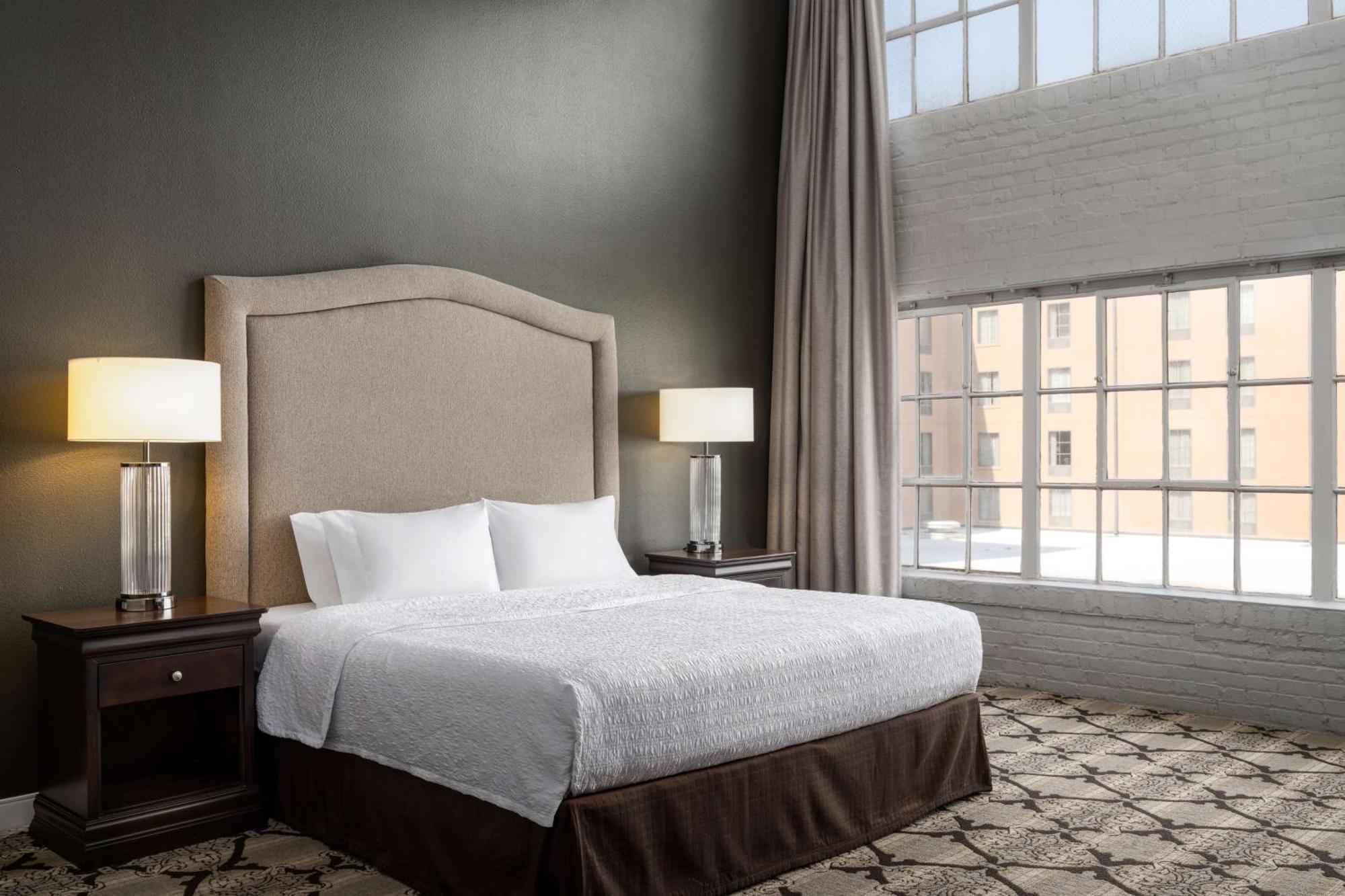 Hampton Inn And Suites New Orleans Convention Center Bagian luar foto